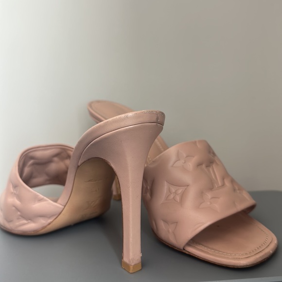 Louis Vuitton Revival Mule in Beige size 40 - Picture 2 of 6
